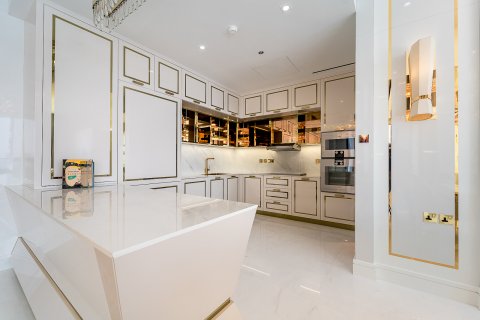 Apartment in Palm Jumeirah, Dubai, UAE 3 bedrooms, 317 sq.m. № 734174 - photo 9