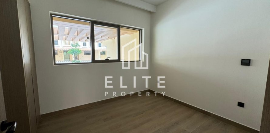 Radový dom v Damac Lagoons, Dubai, SAE 4 spálne, 144 m2 č. 754739
