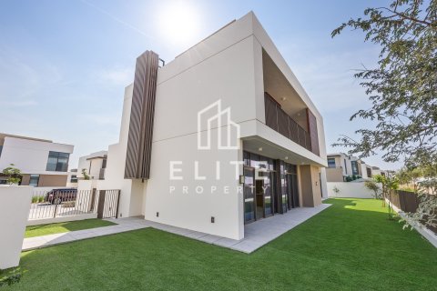 Villa til salg i Dubai, UAE 4 soveværelser № 681857 - foto 1