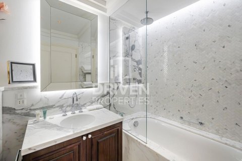 Apartment in Downtown Dubai (Downtown Burj Dubai), UAE 2 bedrooms, 135 sq.m. № 601036 - photo 10