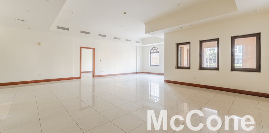 Palm Jumeirah, Dubai, UAE의 아파트 침실 4개, 503.26제곱미터 번호 587126