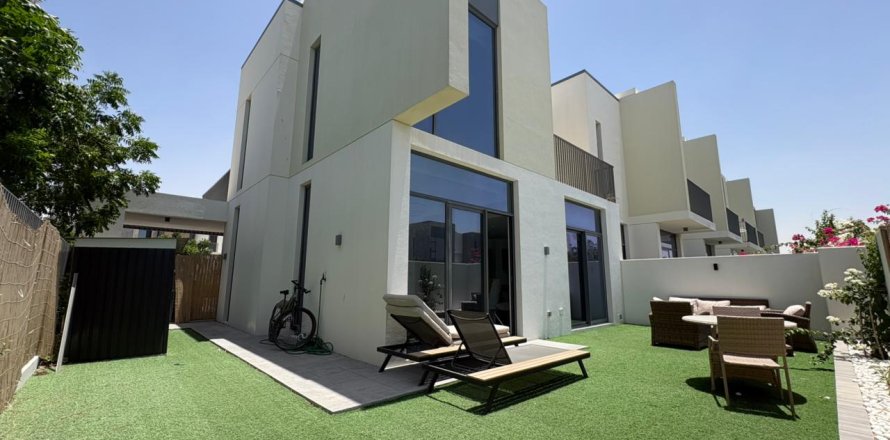 Ridamaja asukohaga Dubai, AÜE: 4 magamistoaga, 248 m² Nr 766175