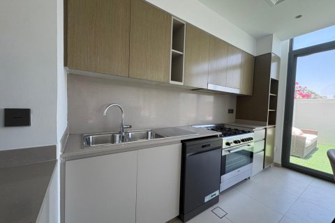 Müüa ridamaja asukohaga Dubai, AÜE: 4 magamistoaga, 248 m² Nr 766175 - pilt 2