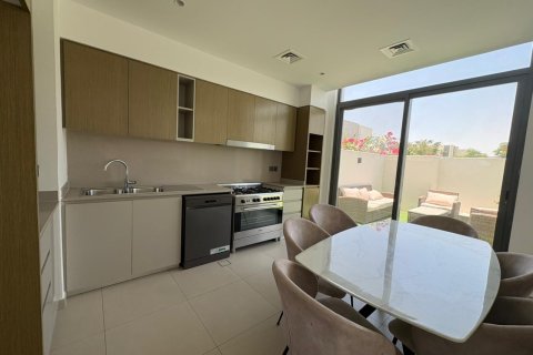 Müüa ridamaja asukohaga Dubai, AÜE: 4 magamistoaga, 248 m² Nr 766175 - pilt 3