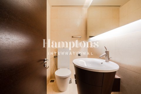 Apartamento en alquiler en Burj Khalifa, Dubai, EAU 2 dormitorios, 152.26987506 m2 № 659372 - foto 8