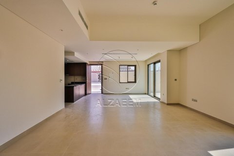 Townhouse in Khalifa City, Abu Dhabi, UAE 3 bedrooms, 172 sq.m. № 615133 - photo 3