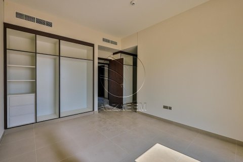 Townhouse in Khalifa City, Abu Dhabi, UAE 3 bedrooms, 172 sq.m. № 615133 - photo 12