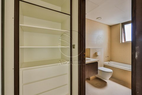 Townhouse in Khalifa City, Abu Dhabi, UAE 3 bedrooms, 172 sq.m. № 615133 - photo 13