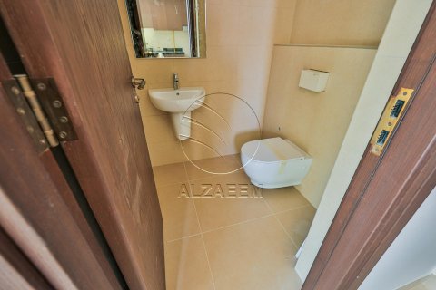 Townhouse in Khalifa City, Abu Dhabi, UAE 3 bedrooms, 172 sq.m. № 615133 - photo 9