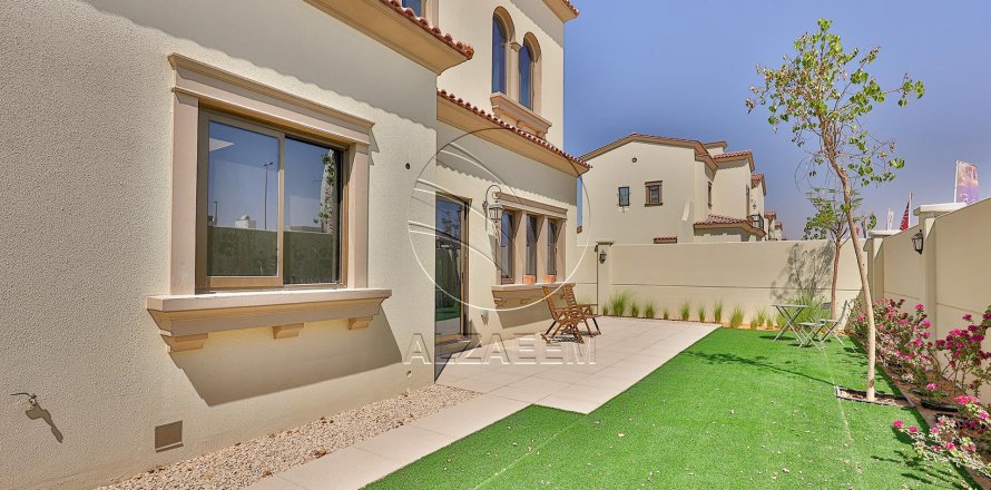 Townhouse in Khalifa City, Abu Dhabi, UAE 3 bedrooms, 171 sq.m. № 615134