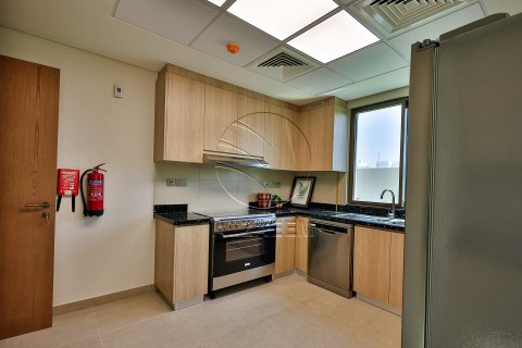 Townhouse in Khalifa City, Abu Dhabi, UAE 3 bedrooms, 171 sq.m. № 615134 - photo 3
