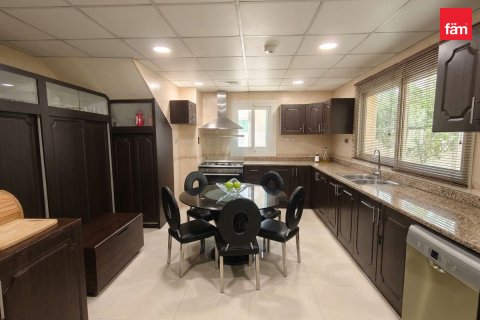 Villa Dubaijā, AAE 4 istabas, 501.5 m2 Nr. 753292 - attēls 9