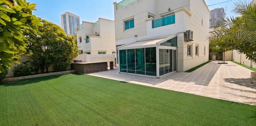 Villa Dubaijā, AAE 4 istabas, 501.5 m2 Nr. 753292