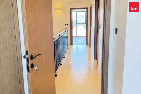 Villetta a schiera in affitto a Dubai, EAU 4 camere da letto, 144 mq. № 753289 - foto 7
