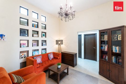 Radový dom v Dubai, SAE 4 spálne, 328.7 m2 č. 753294 - Fotografia 7