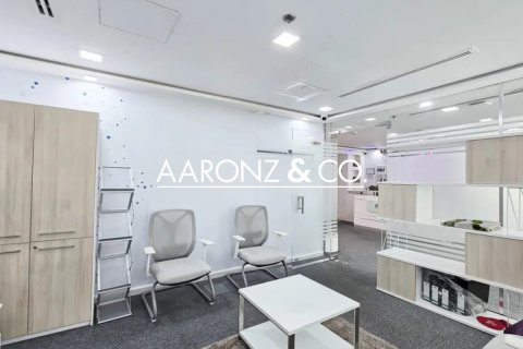 Oficina en alquiler en Business Bay, Dubai, EAU 169 m2 № 670748 - foto 6