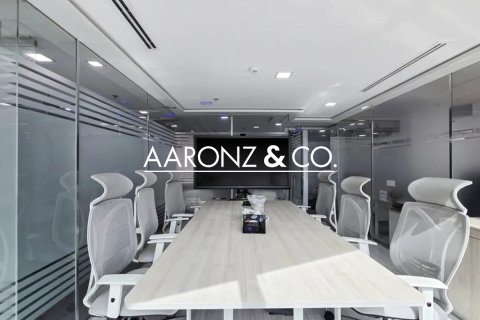 Oficina en alquiler en Business Bay, Dubai, EAU 169 m2 № 670748 - foto 9