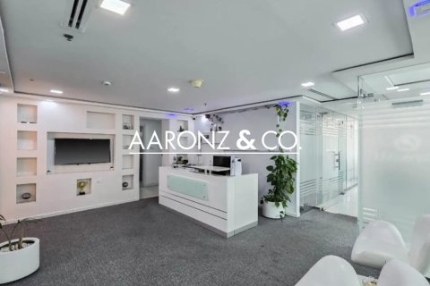 Oficina en alquiler en Business Bay, Dubai, EAU 169 m2 № 670748 - foto 1