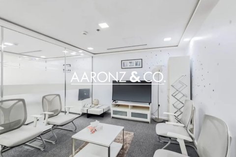 Oficina en alquiler en Business Bay, Dubai, EAU 169 m2 № 670748 - foto 2