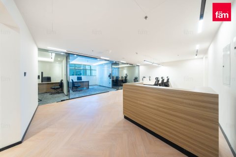 Bureau à louer à Dubai, EAU 94.3 m2 № 694346 - photo 1