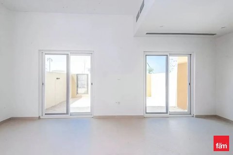 Таунхаус Дубай, БАӘ-да 3 жатын бөлмелер, 174.8 м² № 694345 - фото 2