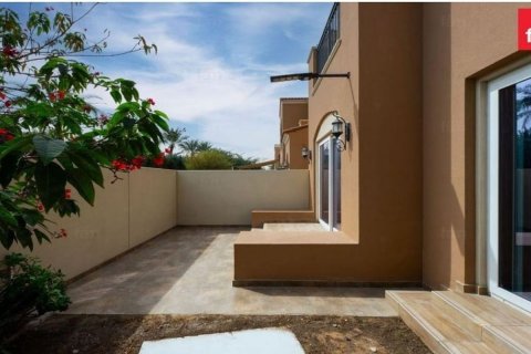 Villetta a schiera in affitto a Dubai, EAU 3 camere da letto, 174.8 mq. № 694345 - foto 19