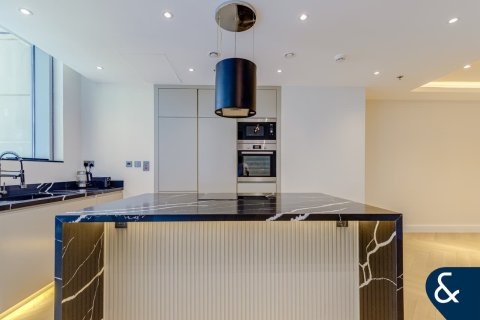 Lägenhet till försäljning i Business Bay, Dubai, UAE 2 sovrum, 140 kvm Nr. 667075 - fotografi 7