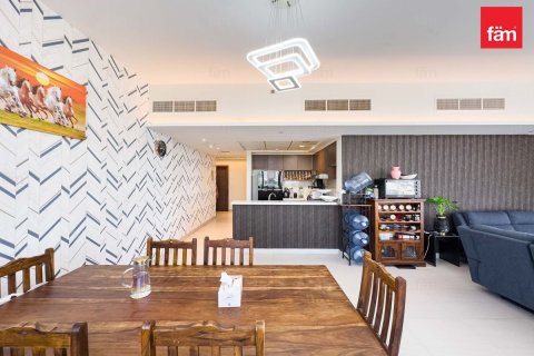 Apartment in Al Kifaf, Dubai, UAE 2 bedrooms, 148 sq.m. № 695237 - photo 5