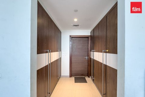 Apartment in Al Kifaf, Dubai, UAE 2 bedrooms, 148 sq.m. № 695237 - photo 11