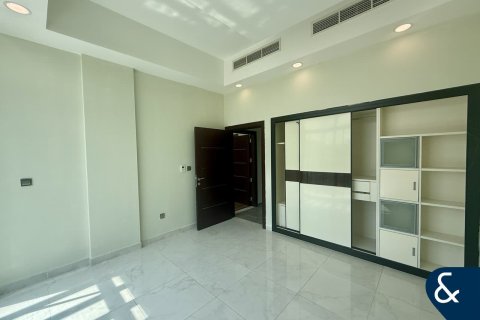 Řadový dům v Al Furjan, Dubai, SAE 4 ložnice, 302 m² Č.: 667540 - fotografie 17