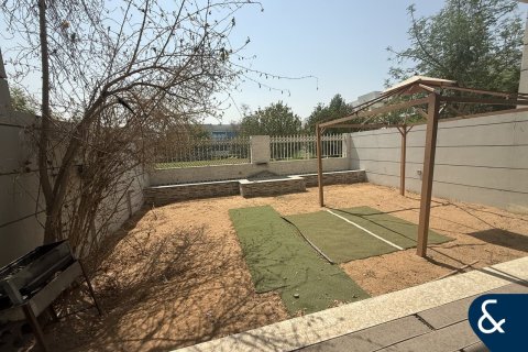 Řadový dům v Al Furjan, Dubai, SAE 4 ložnice, 302 m² Č.: 667540 - fotografie 18