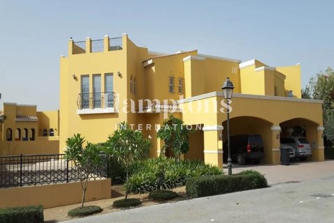 Villa en alquiler en Dubai Land, Dubai, EAU 3 dormitorios, 540.69546000 m2 № 651031 - foto 8