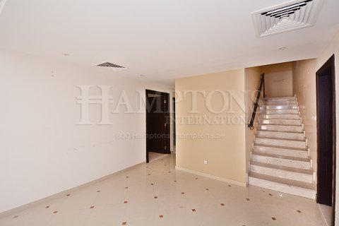Villa en alquiler en Dubai Land, Dubai, EAU 3 dormitorios, 540.69546000 m2 № 651031 - foto 15