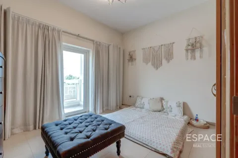 Villa in Al Furjan, Dubai, UAE 3 bedrooms, 283 sq.m. № 738134 - photo 7