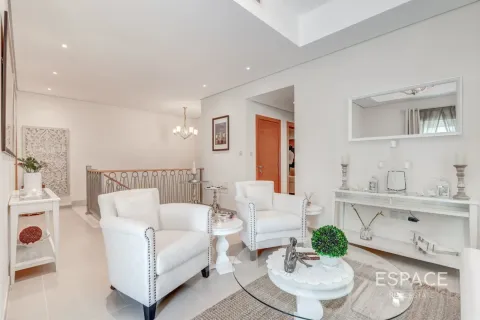 Villa in Al Furjan, Dubai, UAE 3 bedrooms, 283 sq.m. № 738134 - photo 6