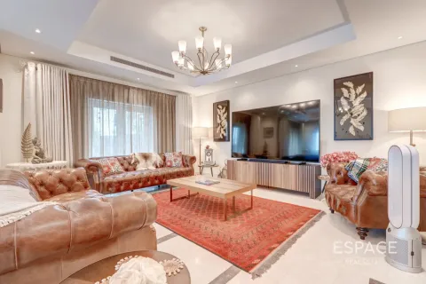 Villa in Al Furjan, Dubai, UAE 3 bedrooms, 283 sq.m. № 738134 - photo 2