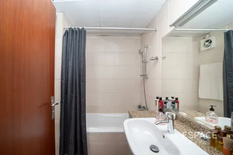 Villa in Jumeirah Village Circle, Dubai, UAE 3 bedrooms, 307 sq.m. № 738132 - photo 11