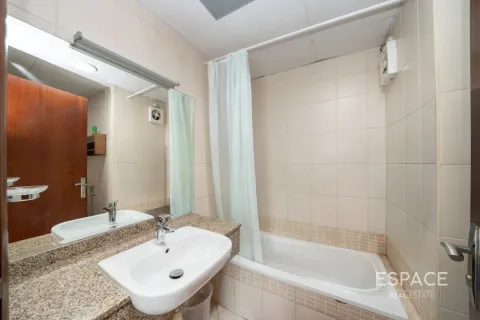 Villa in Jumeirah Village Circle, Dubai, UAE 3 bedrooms, 307 sq.m. № 738132 - photo 9