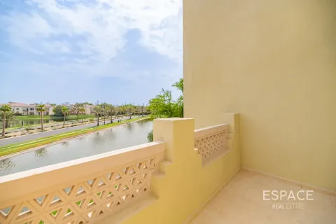 Villa in Jumeirah Islands, Dubai, UAE 4 bedrooms, 509 sq.m. № 738133 - photo 18