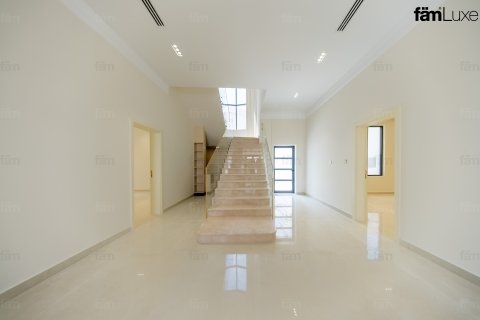 Villa en alquiler en Al Quoz, Dubai, EAU 5 dormitorios, 929 m2 № 766319 - foto 22