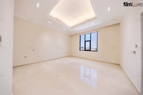 Villa en alquiler en Al Quoz, Dubai, EAU 5 dormitorios, 929 m2 № 766319 - foto 15