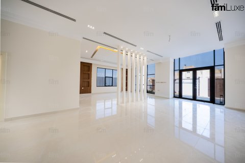 Villa en alquiler en Al Quoz, Dubai, EAU 5 dormitorios, 929 m2 № 766319 - foto 12