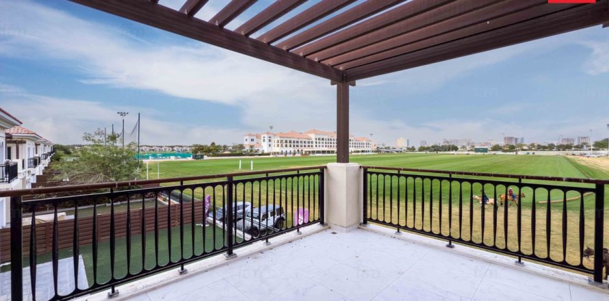 Townhouse in Dubai, UAE 4 bedrooms, 317.9 sq.m. № 689526