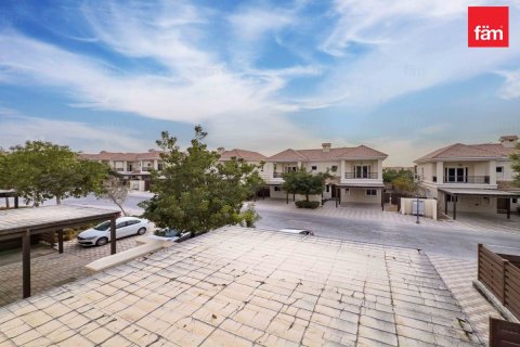 Townhouse in Dubai, UAE 4 bedrooms, 317.9 sq.m. № 689526 - photo 13