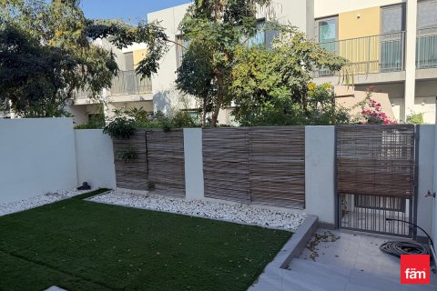 Casa urbana para arrendamento em Tilal Al Ghaf, Dubai, EAU 3 quartos, 140.4 m2 № 691581 - foto 5