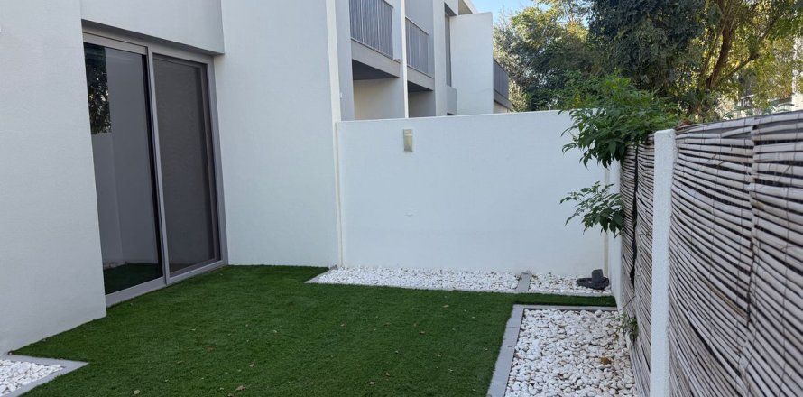 خانه شهری در Tilal Al Ghaf، Dubai ، امارات متحده عربی 3 خوابه ، 140.4 متر مربع.  شماره 691581