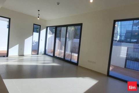 Casa urbana para arrendamento em Tilal Al Ghaf, Dubai, EAU 3 quartos, 140.4 m2 № 691581 - foto 11