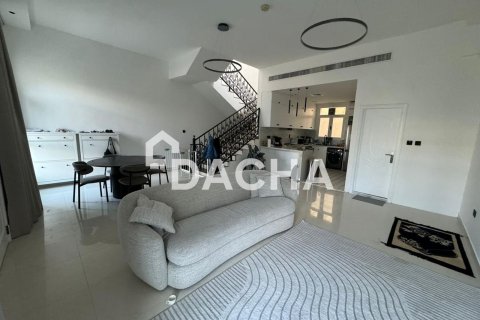 Kaupunkipientalo Dubai Land, Dubai, Arabiemiraatit 3 makuuhuonetta, 212 m2 № 706982