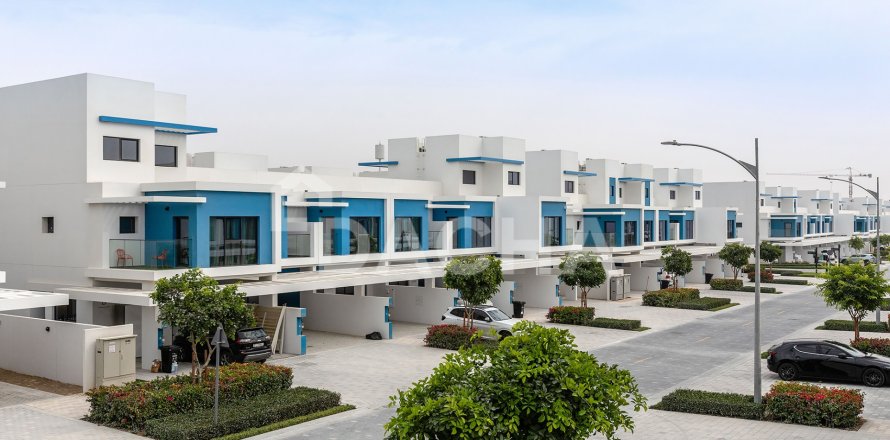 Таунхаус в Damac Lagoons, Дубай, ОАЕ 4 спальні, 212м2 № 706949
