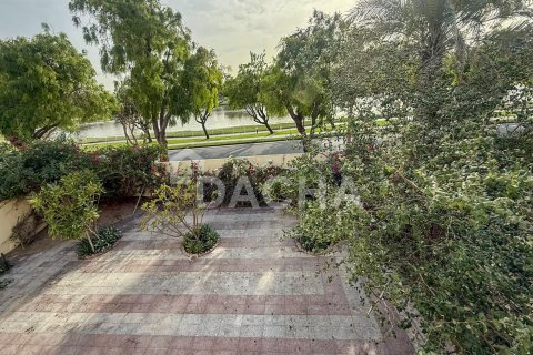 Villa i Meadows, Dubai, UAE 5 sovrum, 355 kvm Nr. 706950